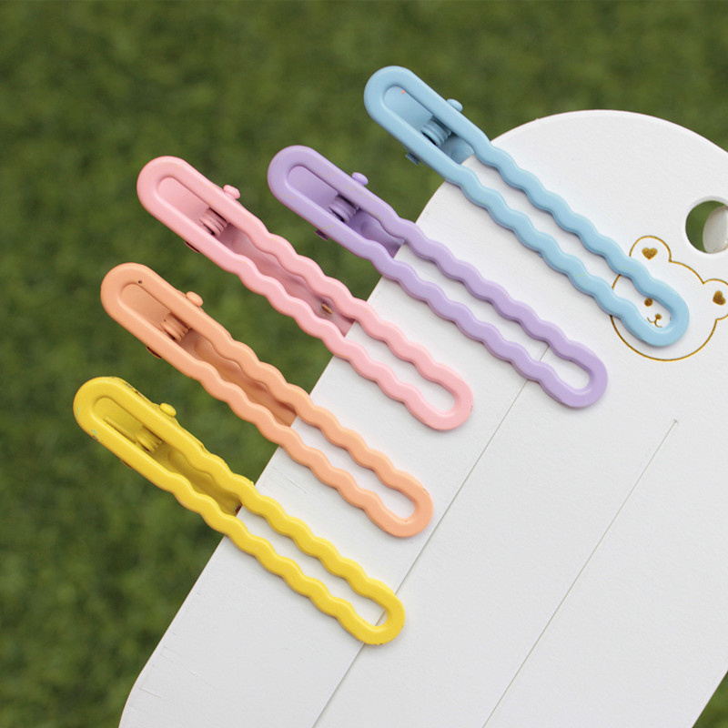 カラフルなミニマリストウェーブヘアクリップ,木製ヘアクリップ - Resin Art For Kids のレビューと価格