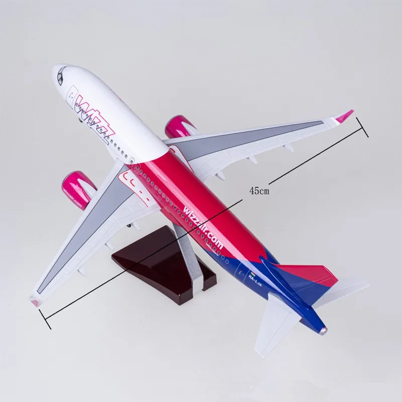 Wizzair 飛行機モデル 47 センチメートル 1/80 - Resin Art For Kids のレビューと価格